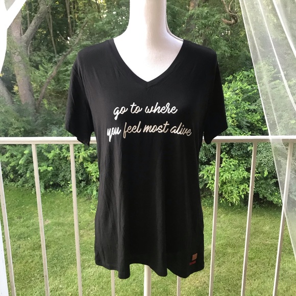 NEW PEACE LOVE WORLD T SHIRT SIZE SMALL